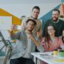Equipo de A10web en la oficina